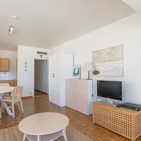 Lecomte - The Shoreline Kursaal 65 公寓 *